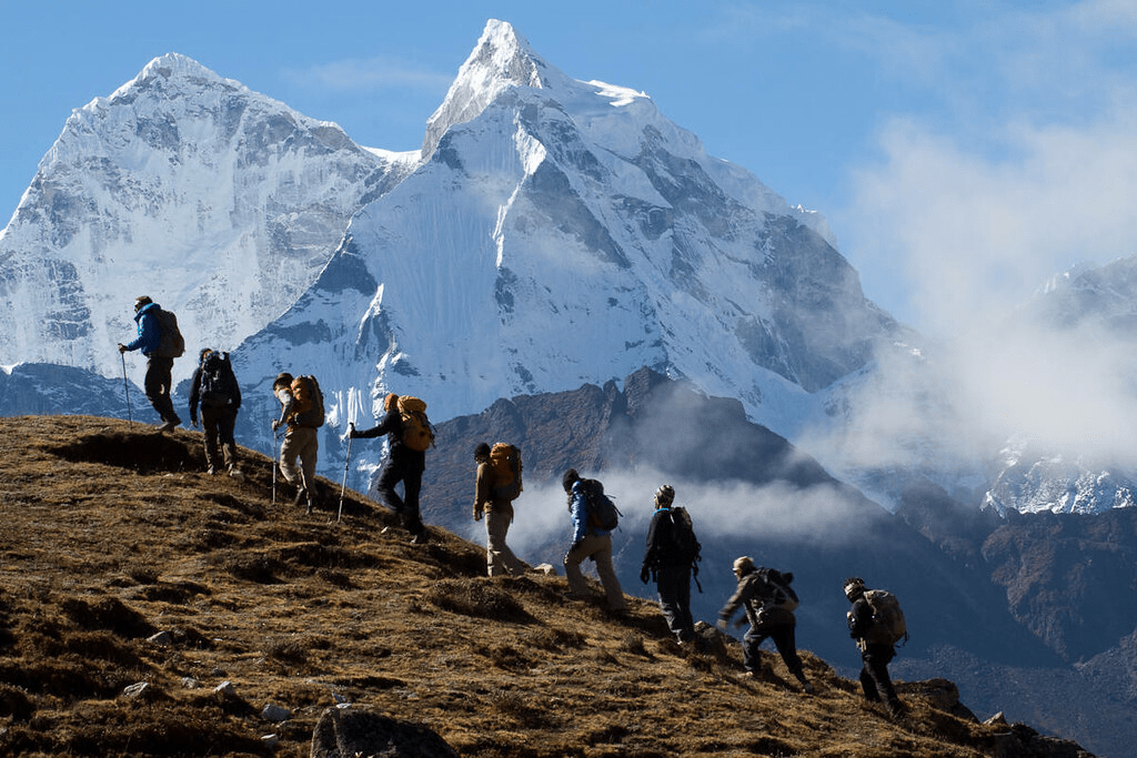 trekking in himachal