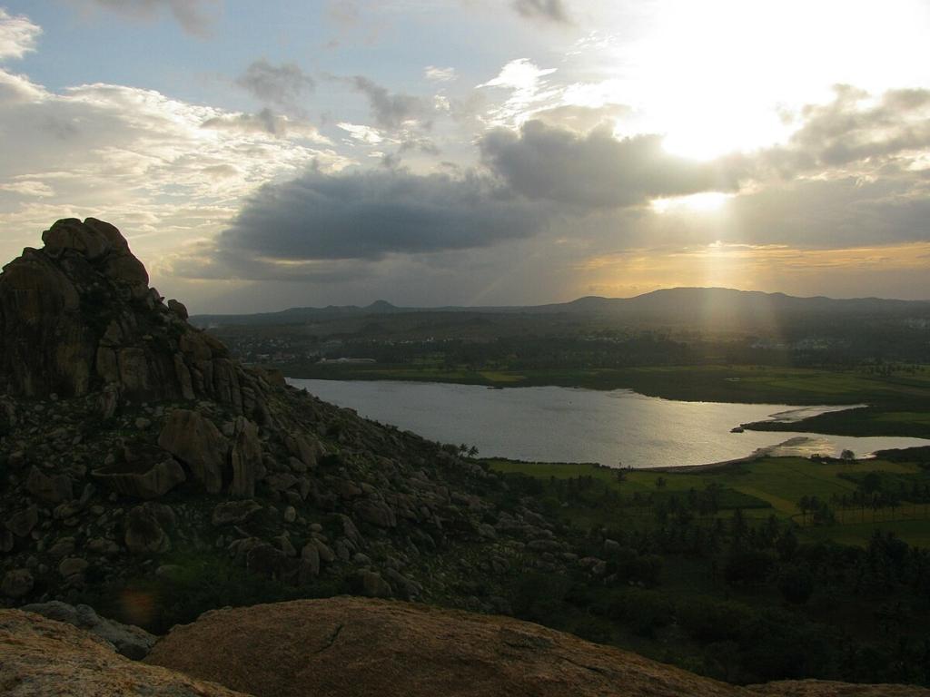 Image Credit: Prashanth shivanna via wikimedia commons, KuntiBetta