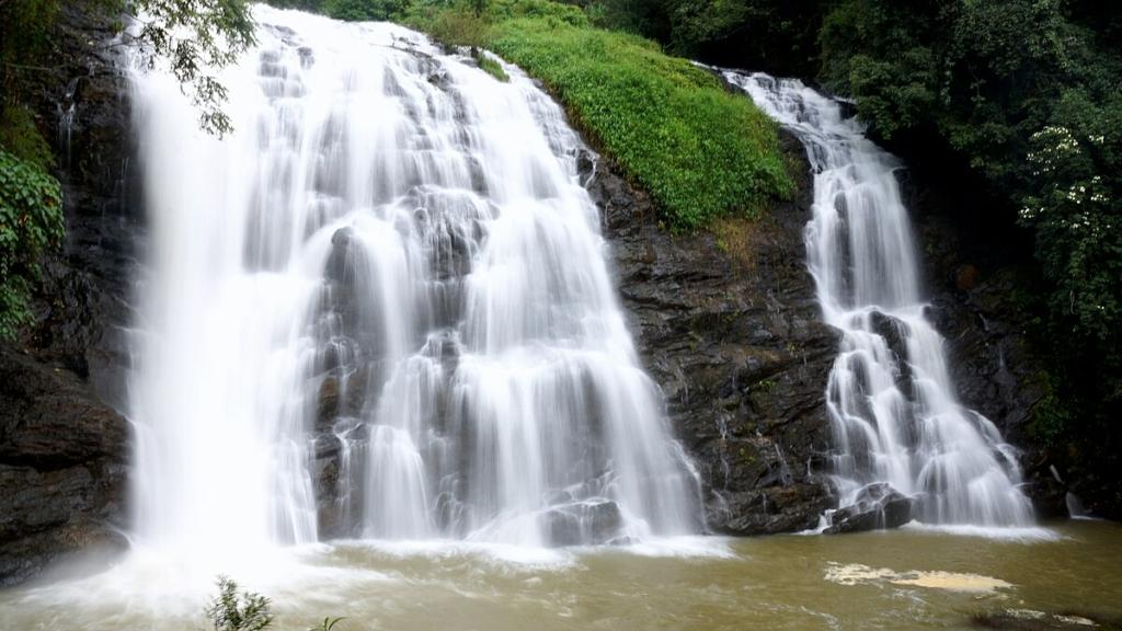 Image Credit: Santhoshkumar Sugumar via wikimedia commons, Abbey Falls