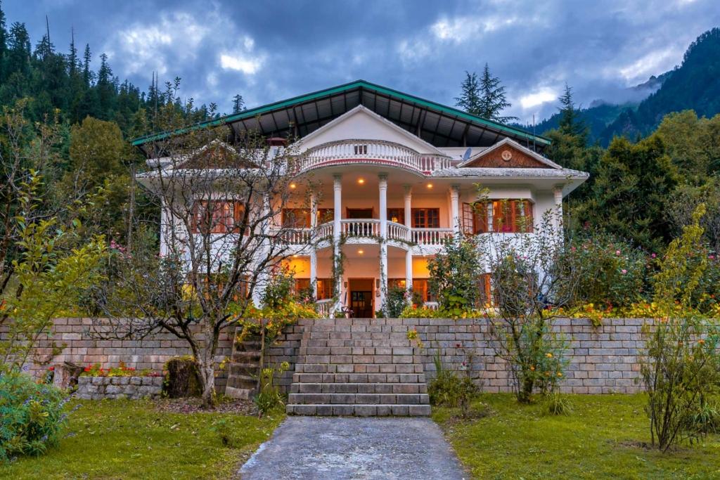 Villas in Himachal with a beautiful facade shot