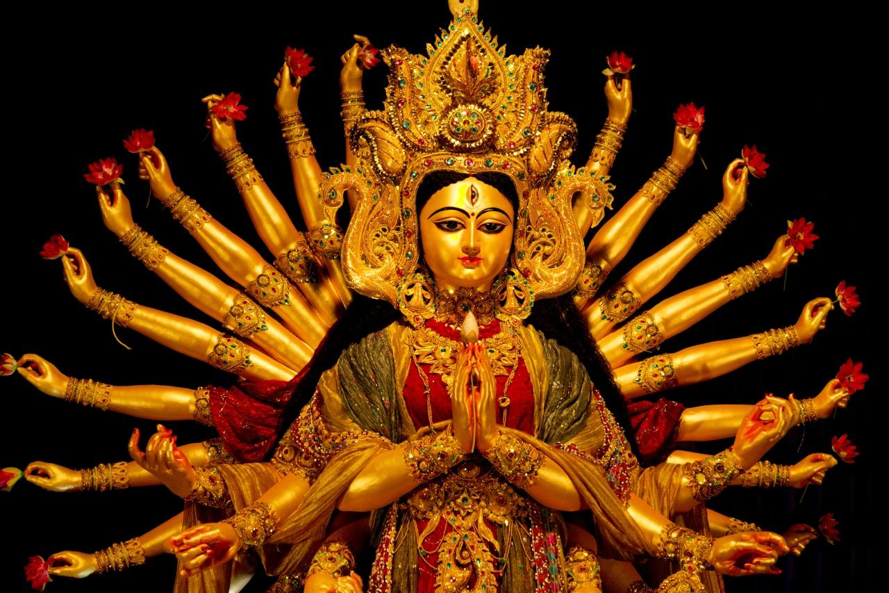 durga pooja in kolkata 2025