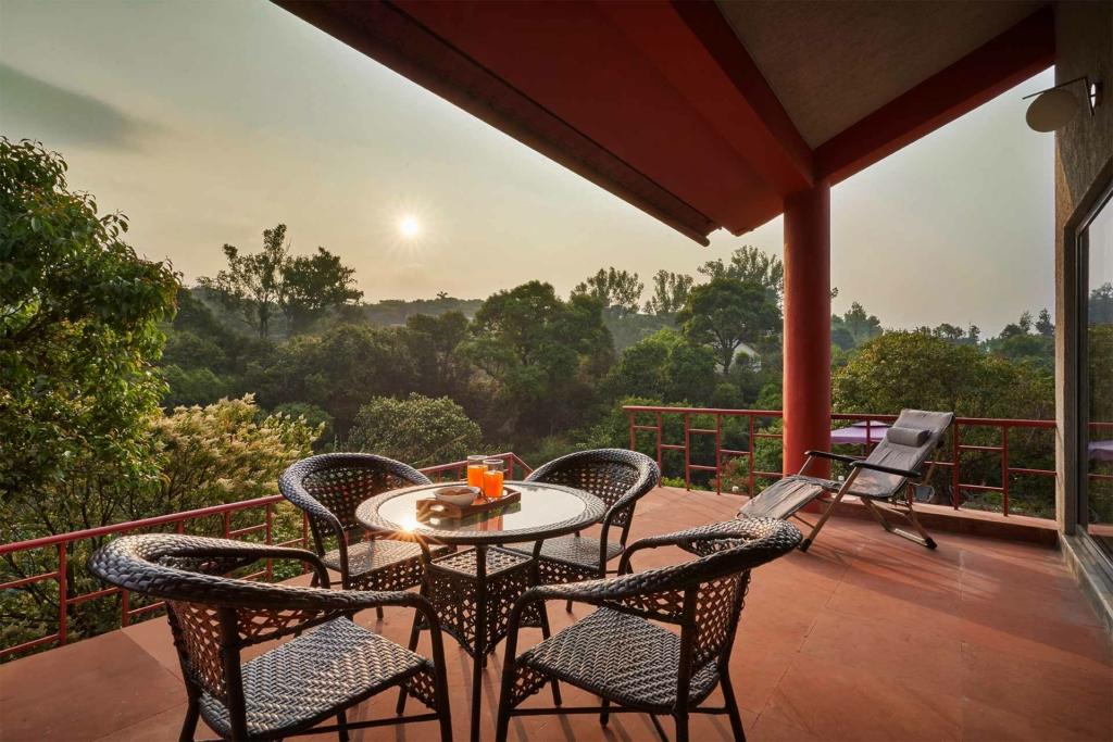Veg villa near Mumbai