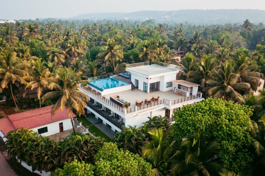 Beach Holidays in Goa: Seasonal Guide to Vagator, Morjim, and Baga