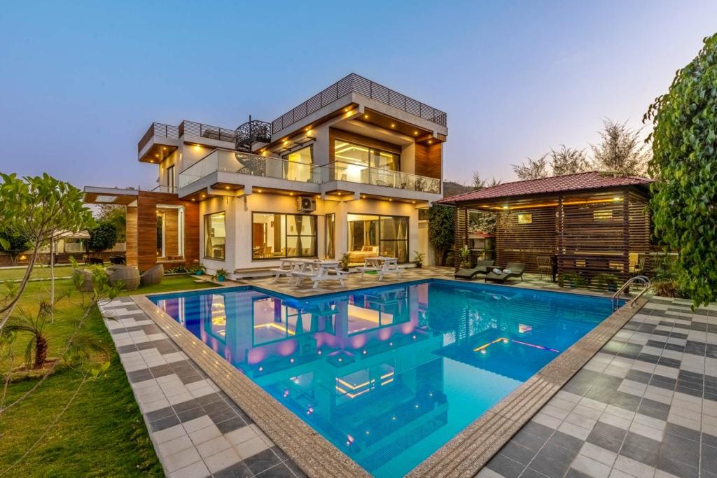 pool villa in udaipur for september