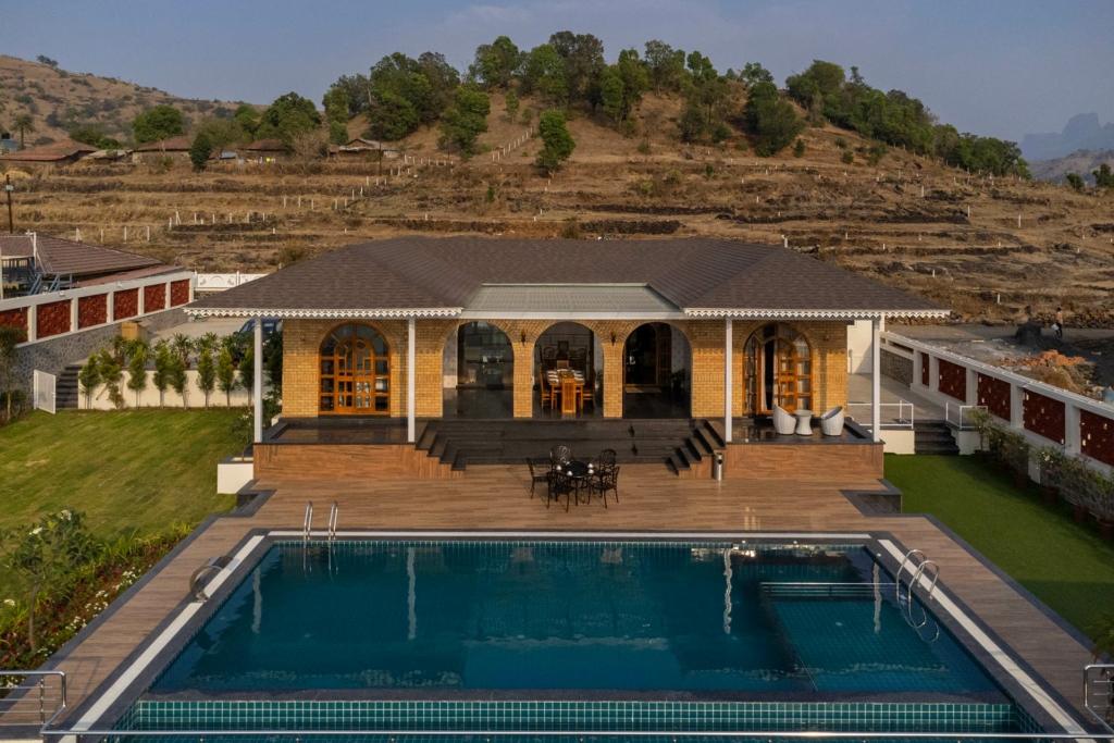 Villa near Mumbai: Weekend Trips from Mumbai