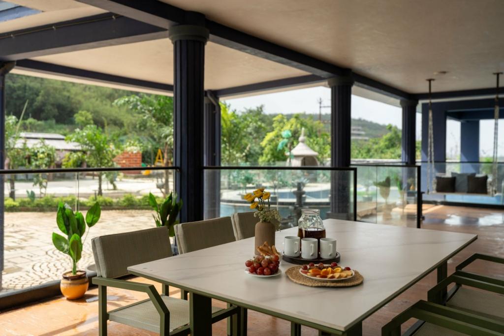Veg villa near Mumbai