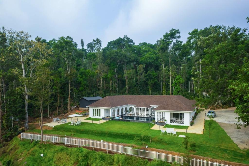 luxury stay with a pool in Coorg