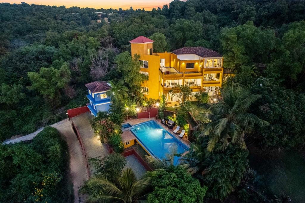 Beach Holidays in Goa: Seasonal Guide to Vagator, Morjim, and Baga