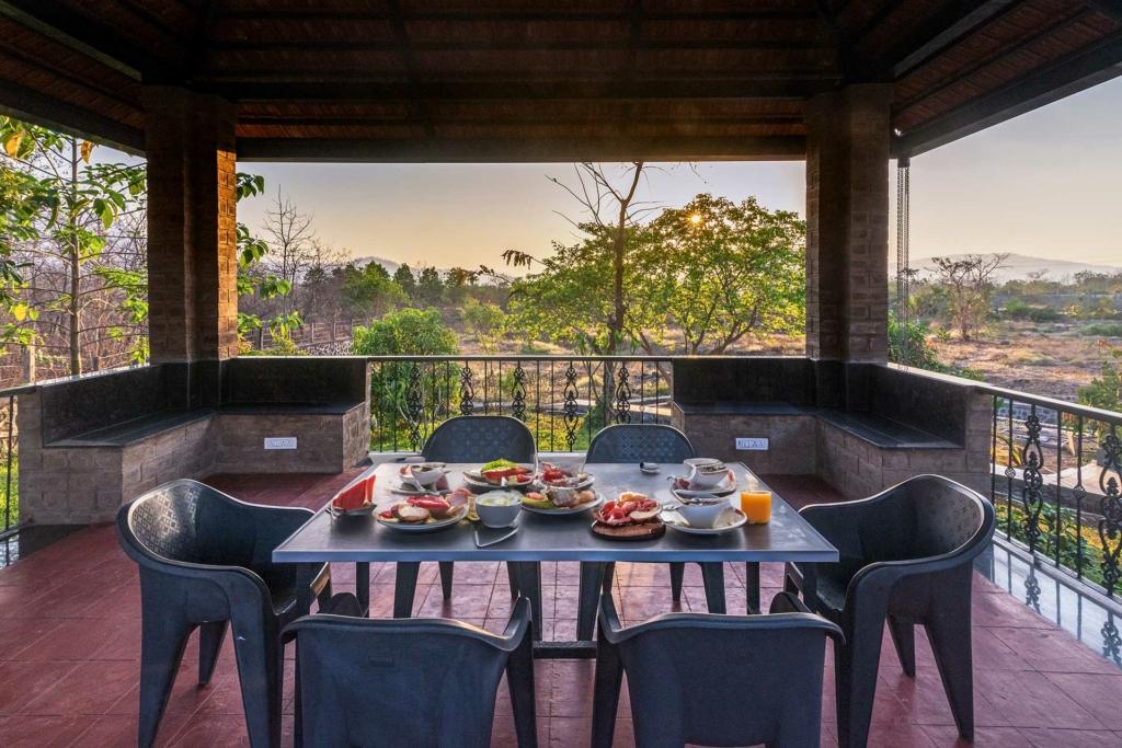 Veg villa near Mumbai