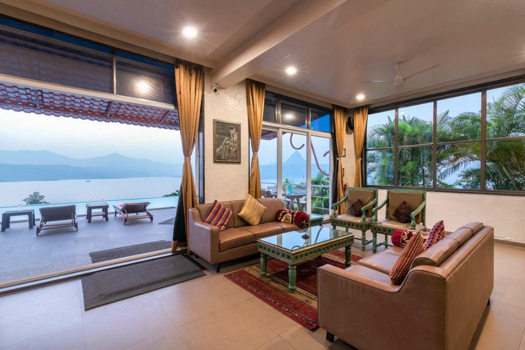 Veg villa near Mumbai