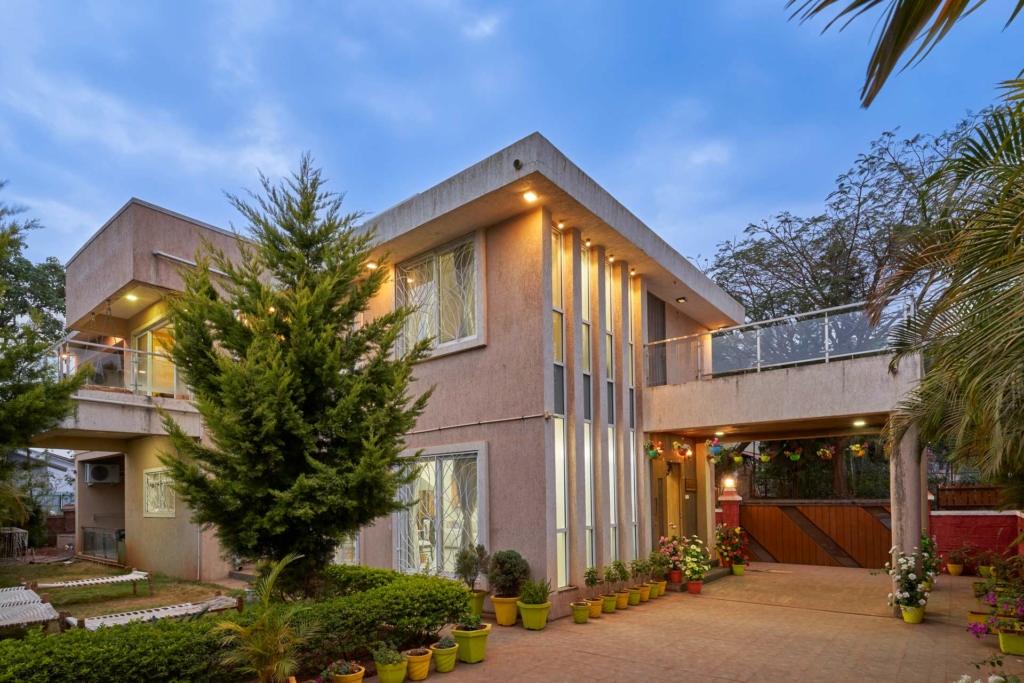 Veg villa near Mumbai