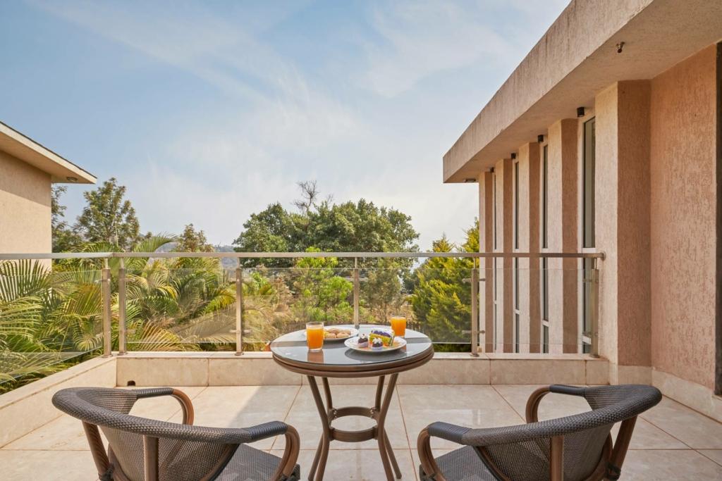 Veg villa near Mumbai