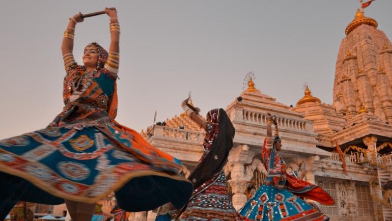 mumbai se ahemdabad for garba