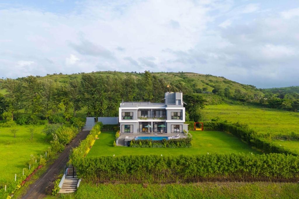 villas near mumbai