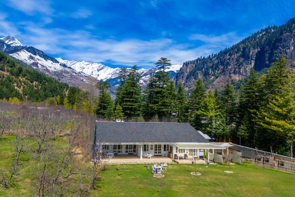 Plan Your Next Family Trip at These Luxury Villas in North India