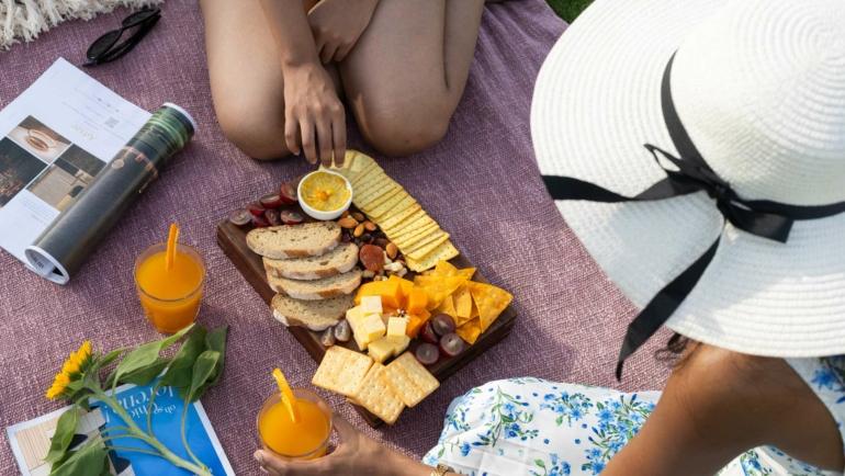 villas for women only travel groups