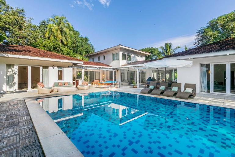 hamptons charm villa in alibaug