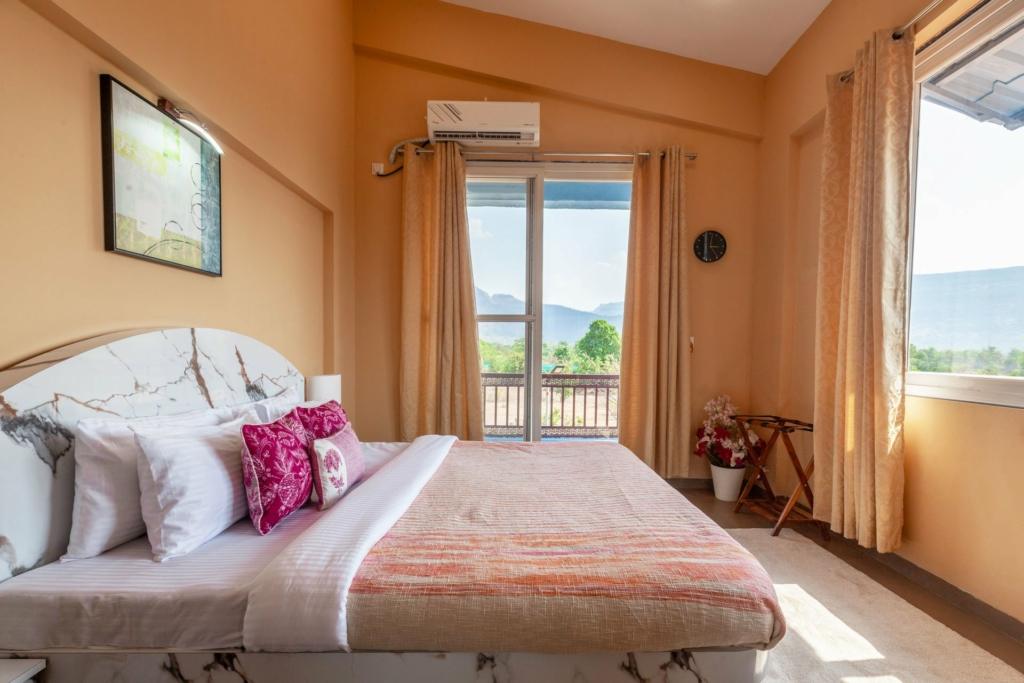 villas near mumbai
