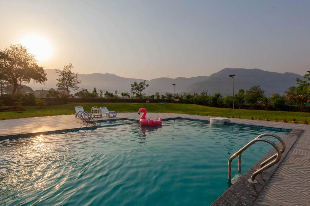 villas near mumbai