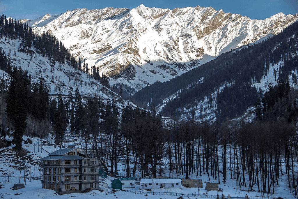 December Mein Ghumne Ki Jagah