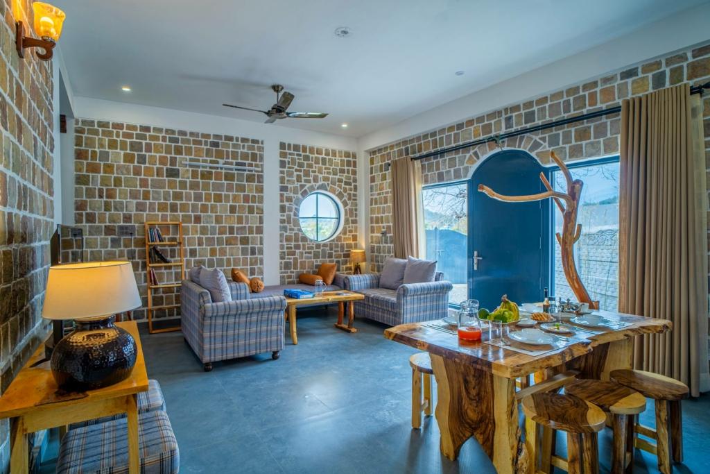 Plan Your Next Family Trip at These Luxury Villas in North India