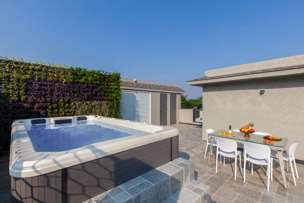 villas near mumbai