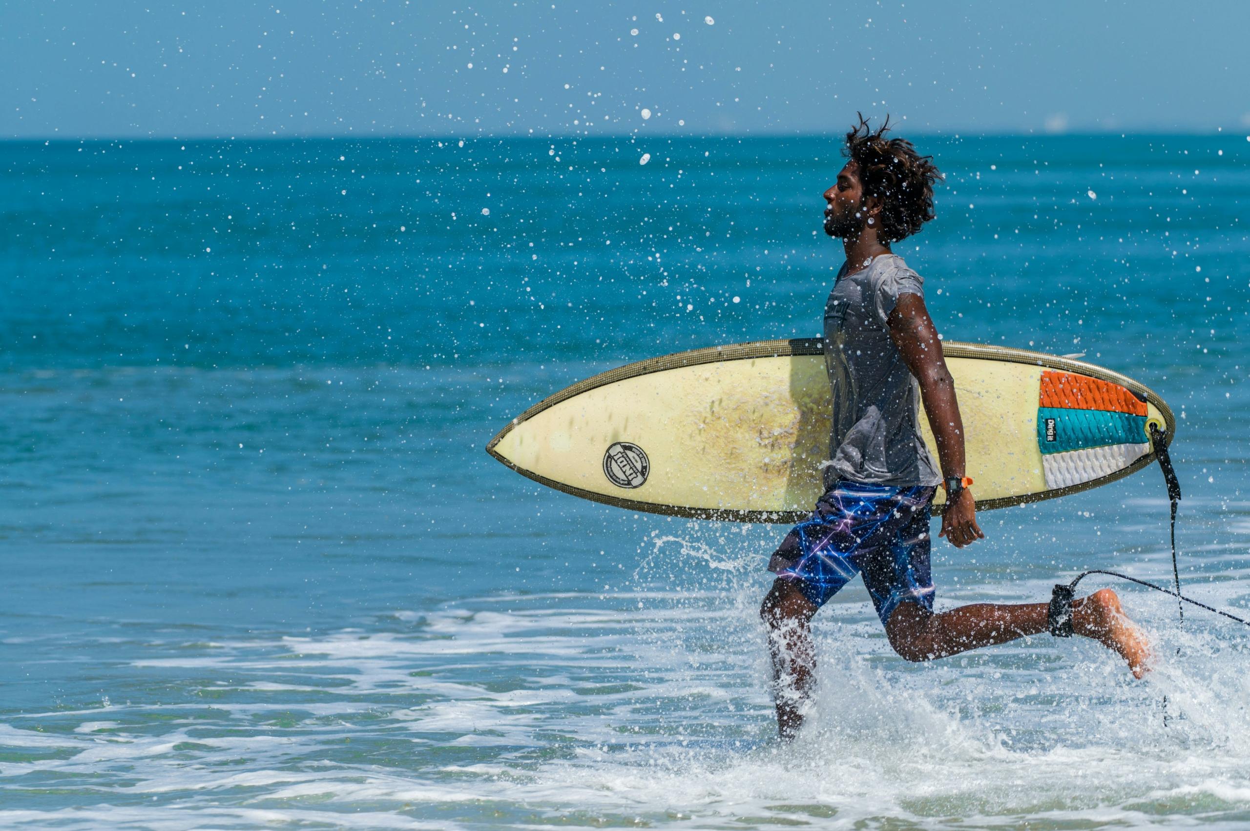 surfing in goa