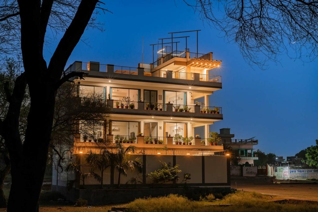 luxury villas in varanasi during diwali