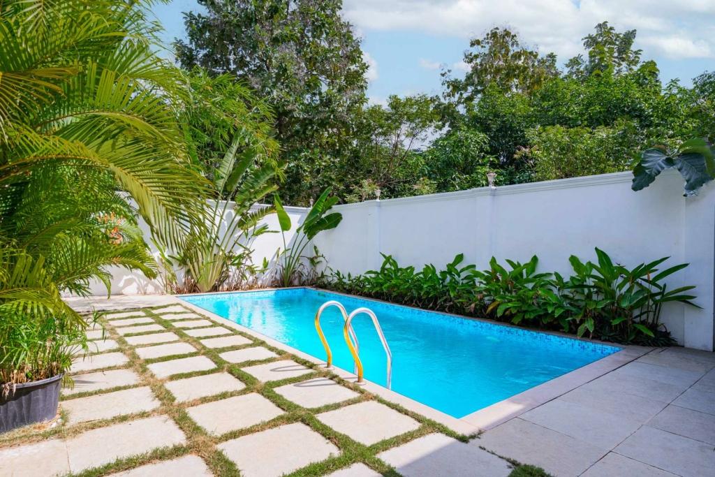 pool villas in mahabalipuram