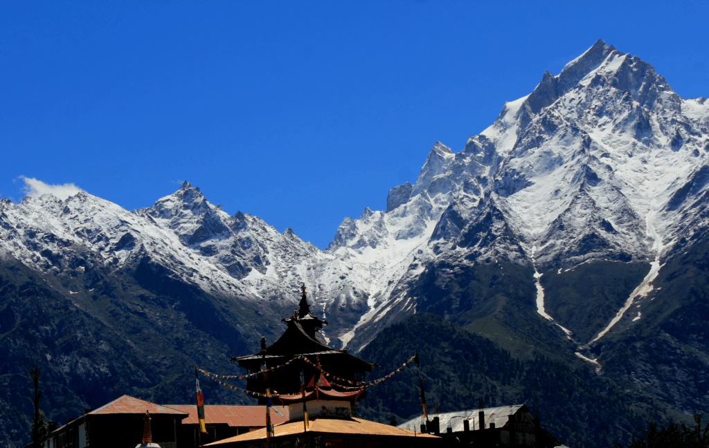 kinnaur shiv linga peak view in snow