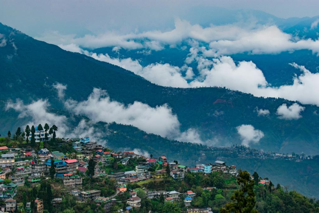 darjeeling in december weather is a great weekend getaway from kolkata