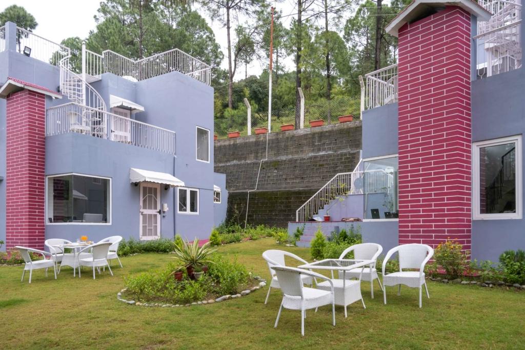 Image of a villa in Lansdowne