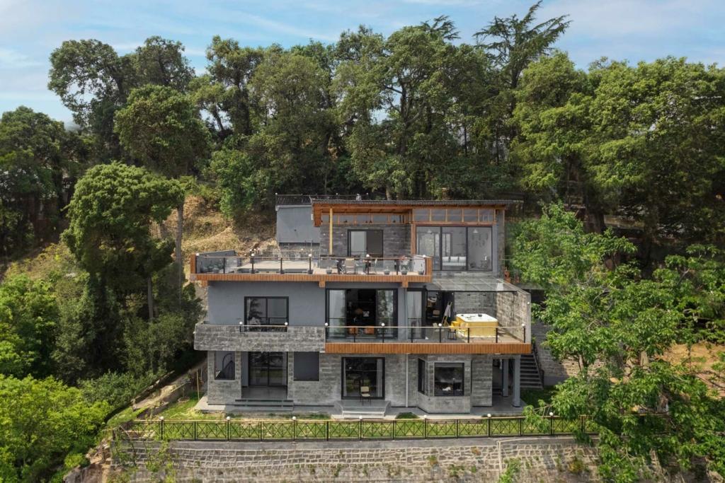 best villas in nainital in december with better delhi aqi