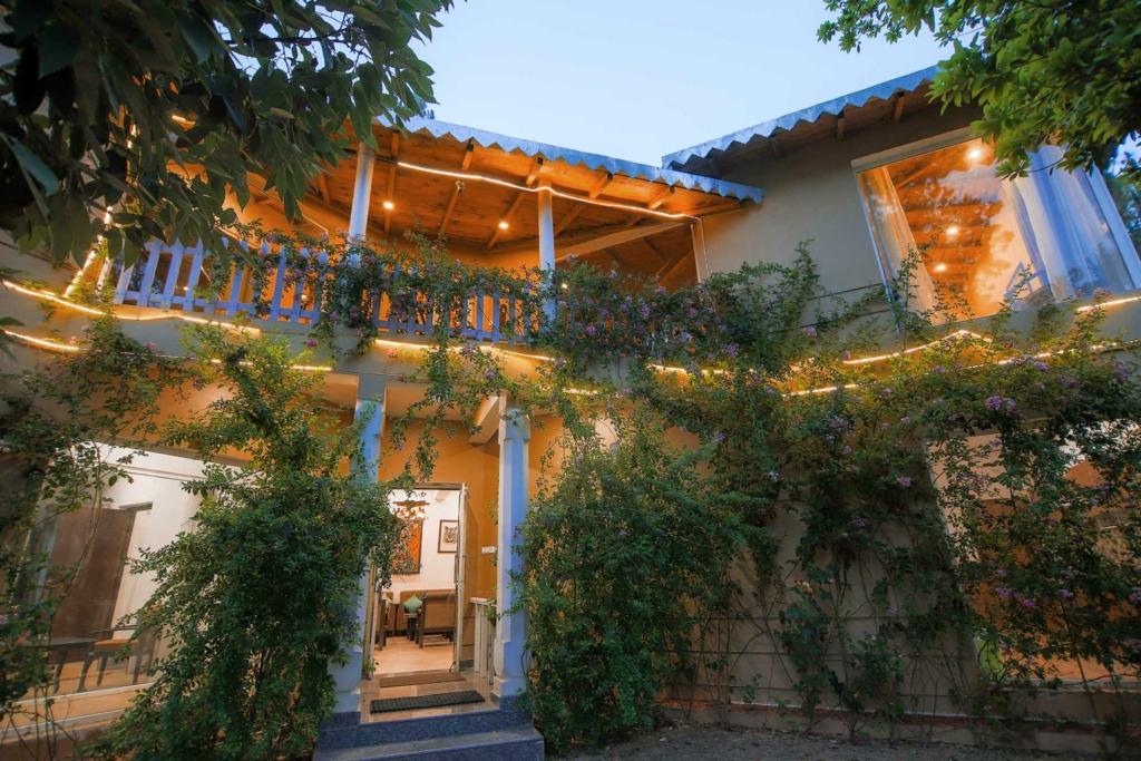 bhimtal villas for couples in december