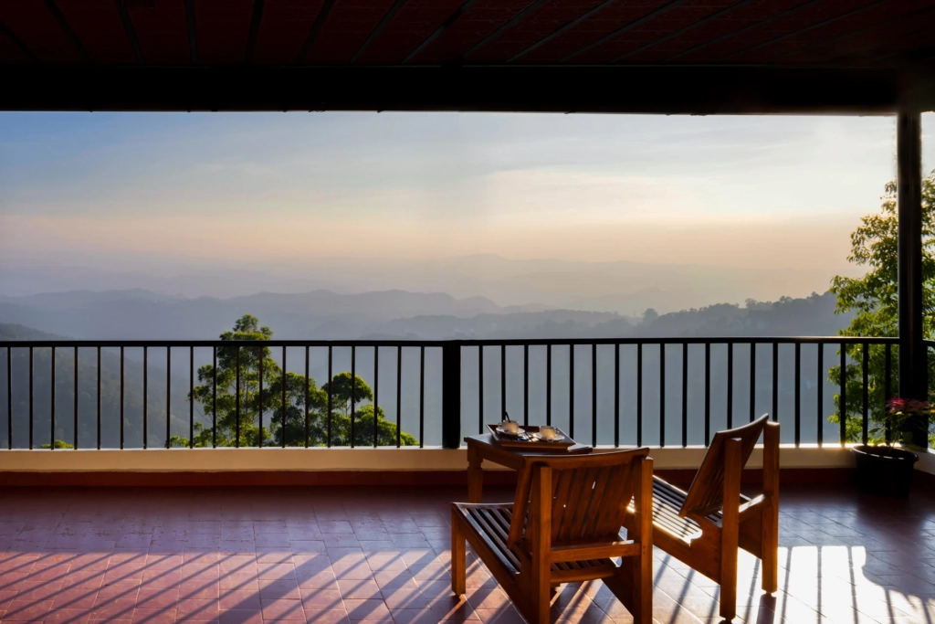 luxury stays in munnar with a view