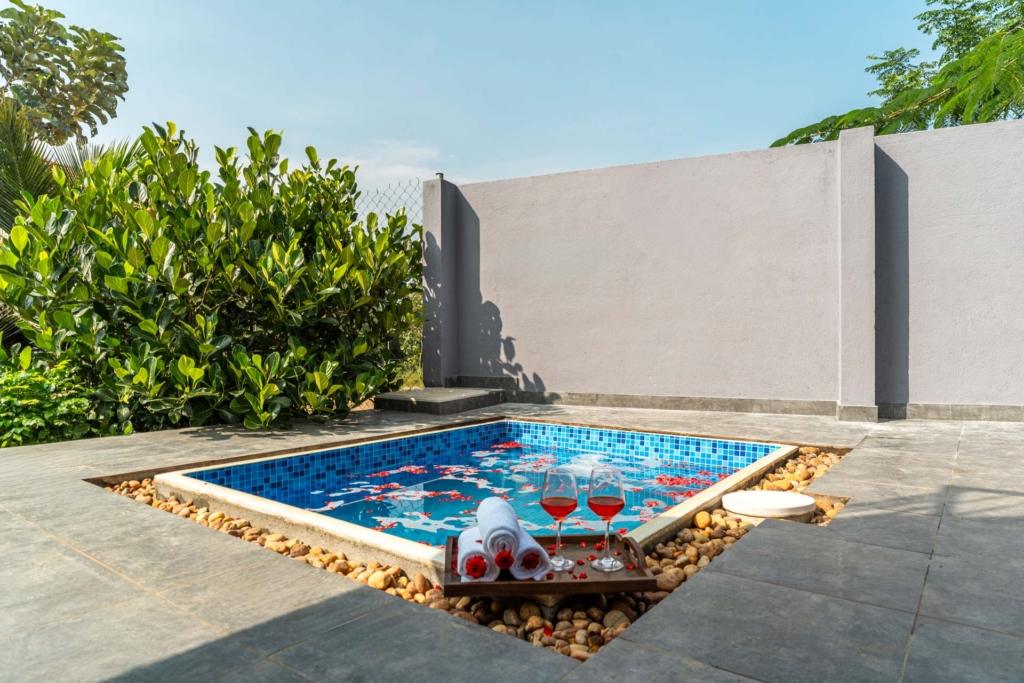 villas with pool, valentines day, places to stay in Bangalore