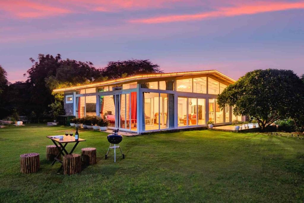 where to go see snowfall in gurgaon