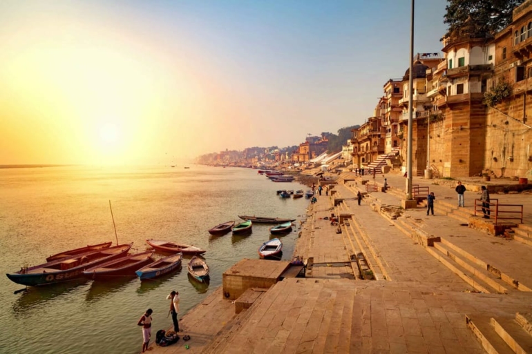 sunrise boat ride in Varanasi