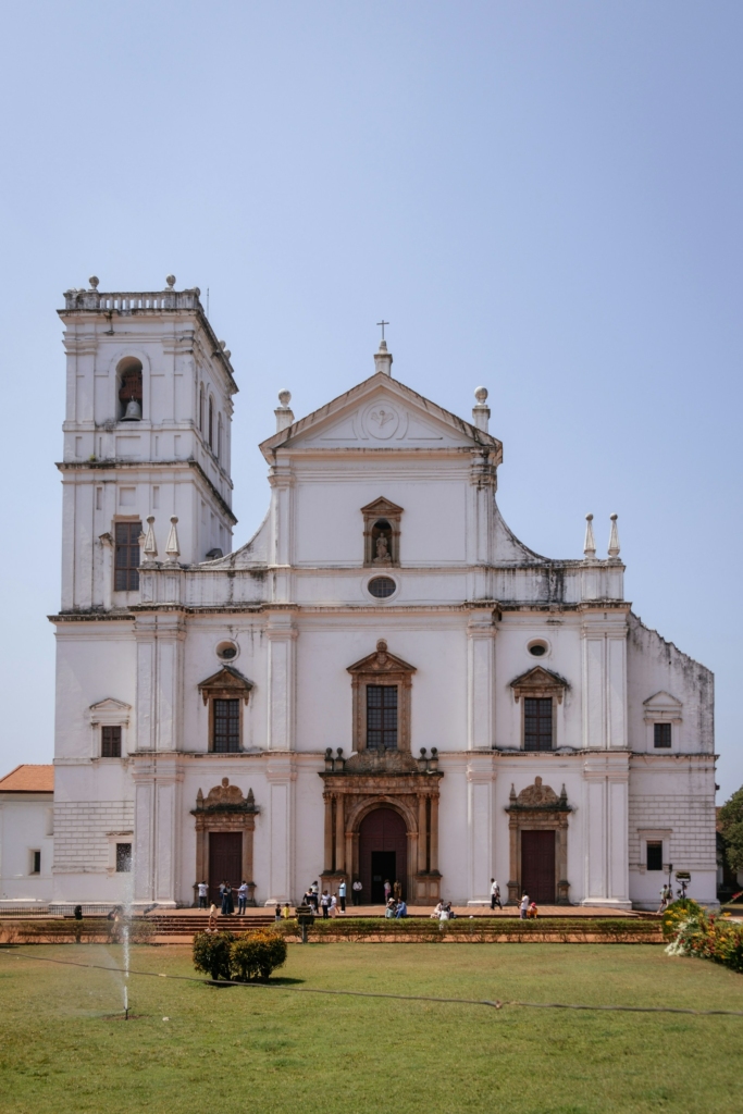 Image credit:
Johan Mouchet via unsplash
churches in goa, Basilica of Bom Jesus