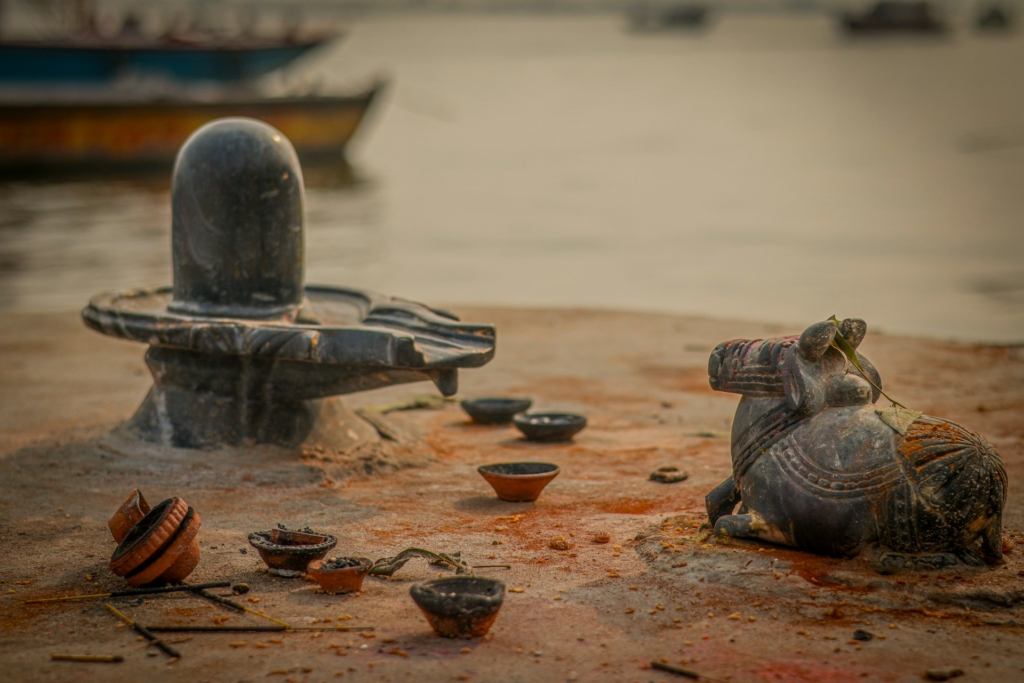 image credit: 
Manish Mishra via unsplash
how many days for varanasi, what to do in varanasi in march
