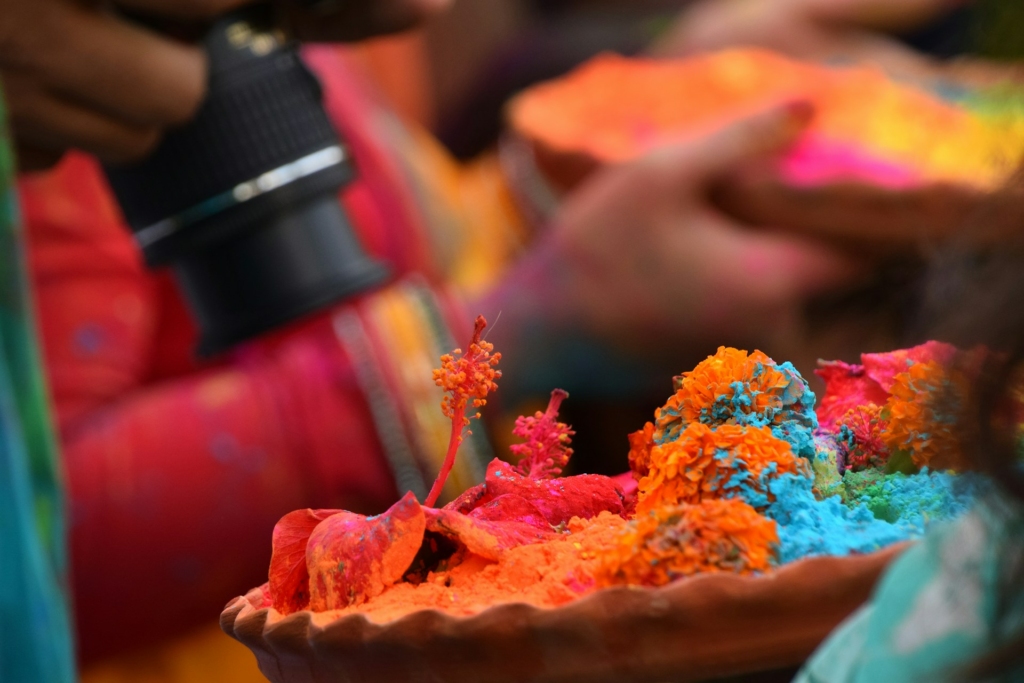 Imag credit: Rajarshi Bhadra via unsplash
rangwali holi, holi 2026, holi in india