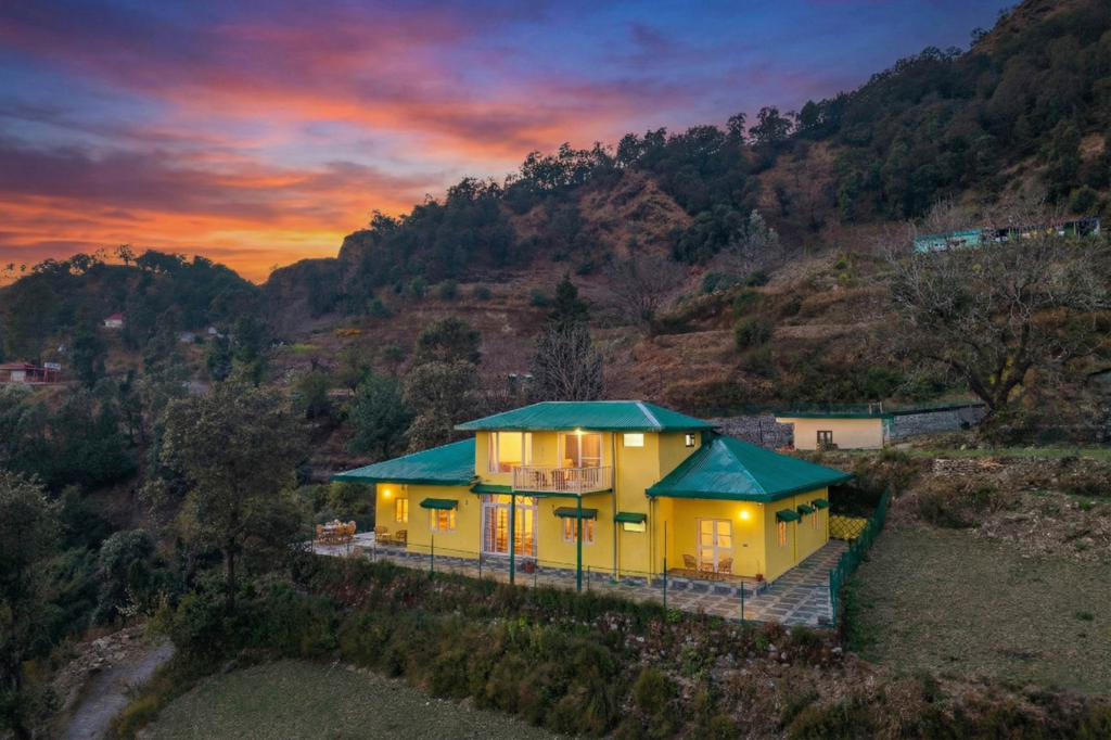 villas near delhi for summer getaway