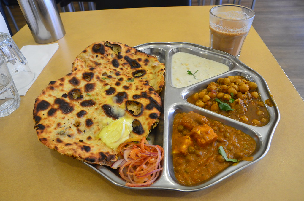 where to find amritsari kulche in amritsar in april