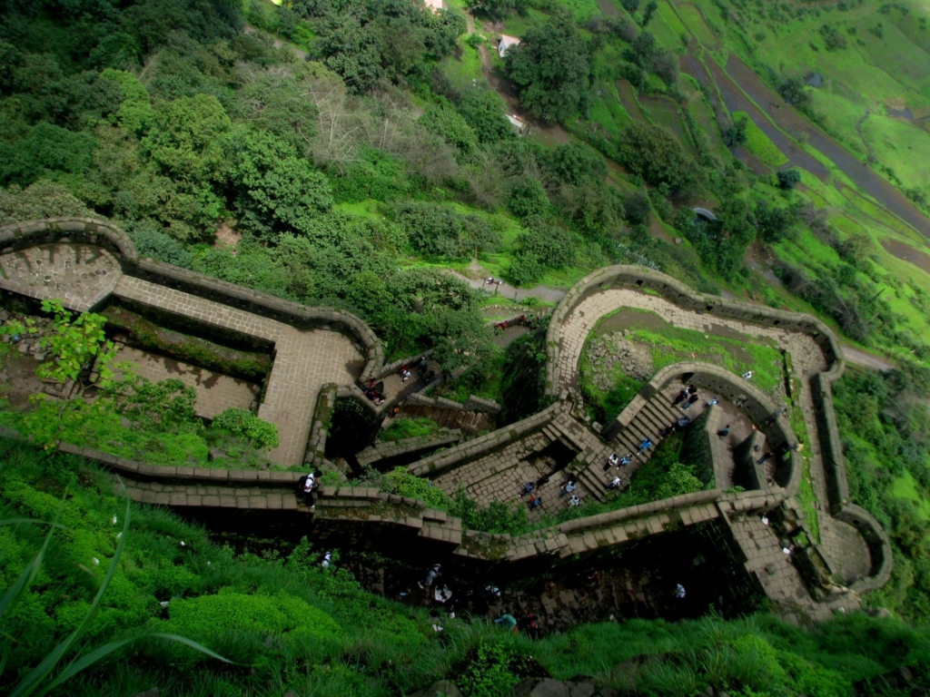 lohagad fort trek in monsoon in june