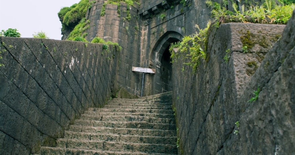 Rajmachi fort, lonavala, forts in lonavala,