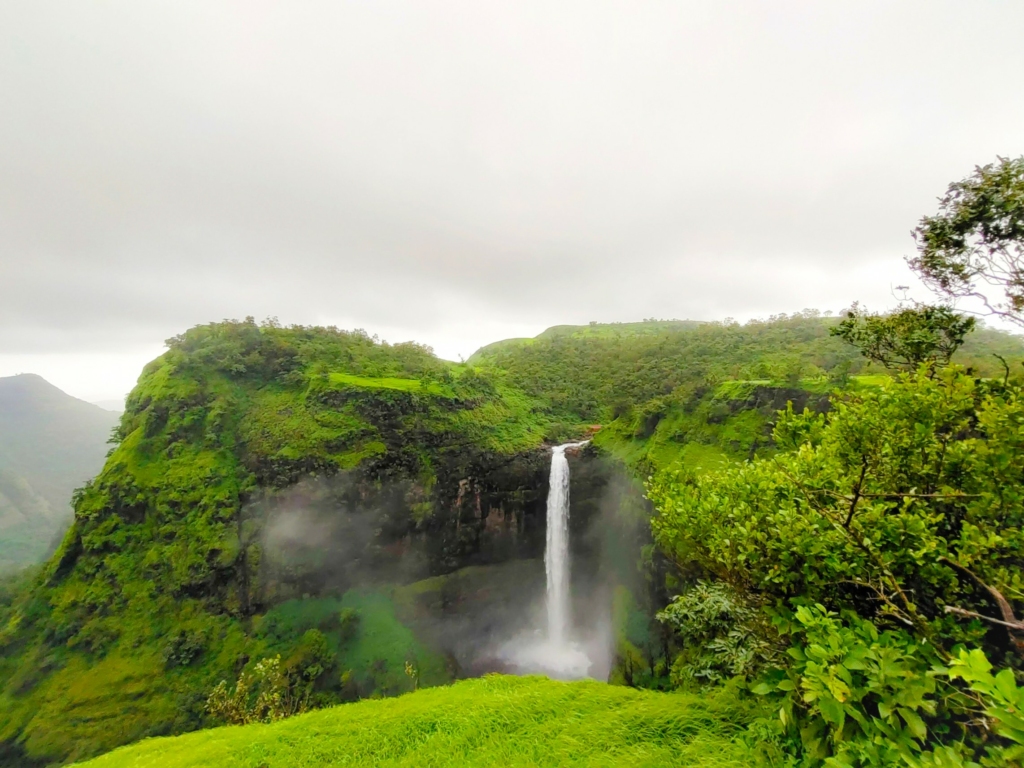 waterfalls near mumbai
