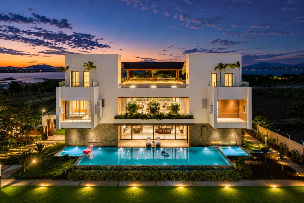villas with best view in nashik, luxury monsoon villas in nashik